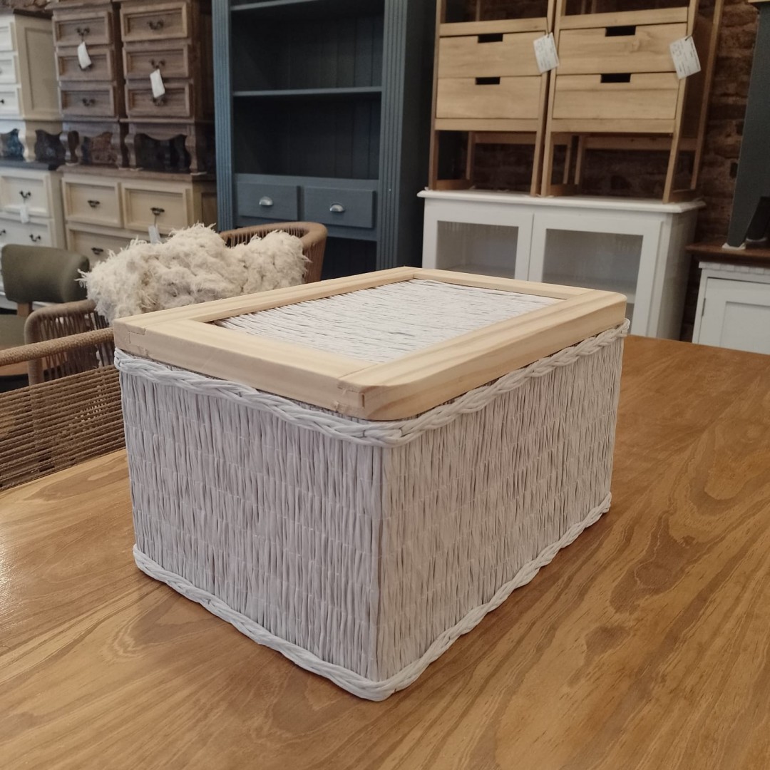 caja-con-tapa-ecofilm-blanca-mediana