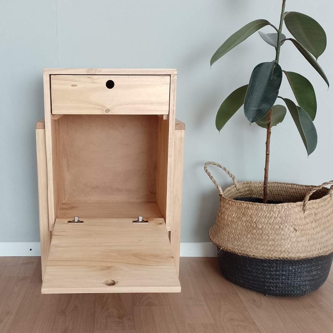 mesa-de-luz-nordica-1-cajon--1-puerta-sommier-tenido