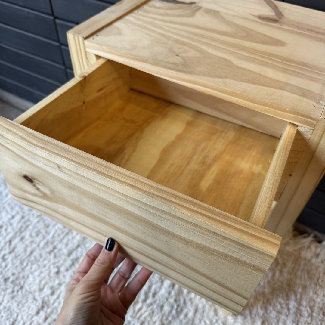 mesa-de-luz-malibu-1-cajon-y-estante-35908