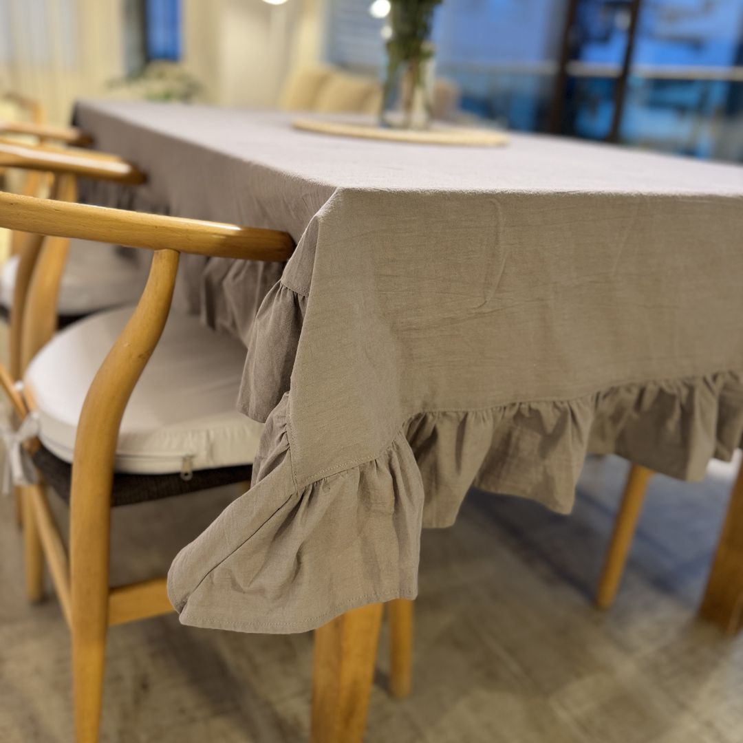mantel-con-volado-gris-35921