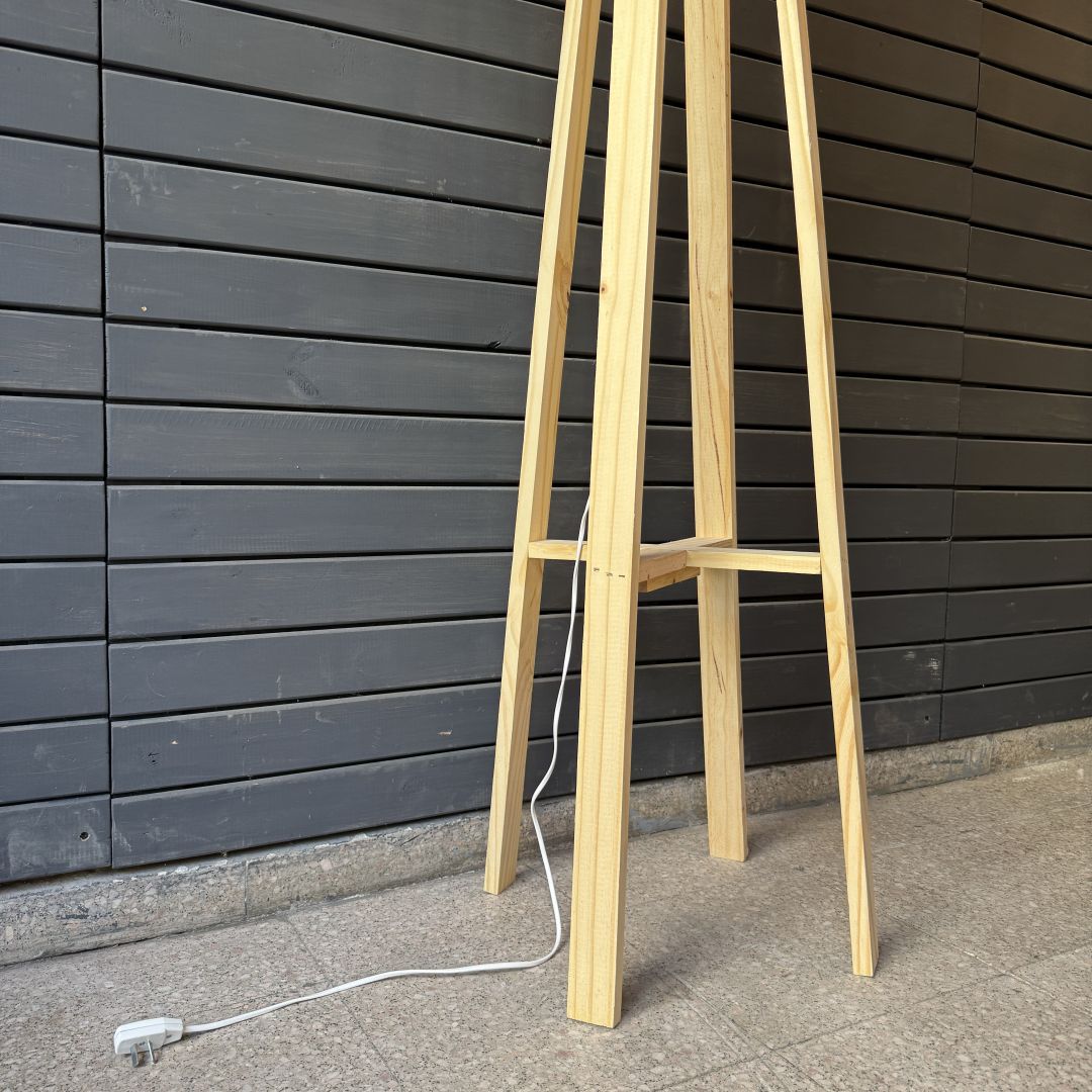 iluminacion-lampara-de-pie-4-patas-3634