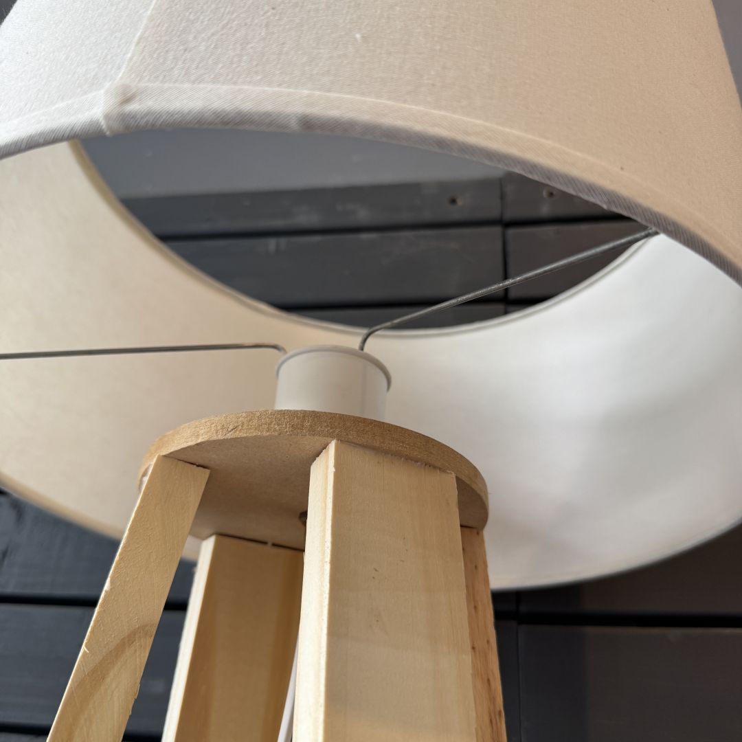 iluminacion-lampara-de-pie-4-patas-3634