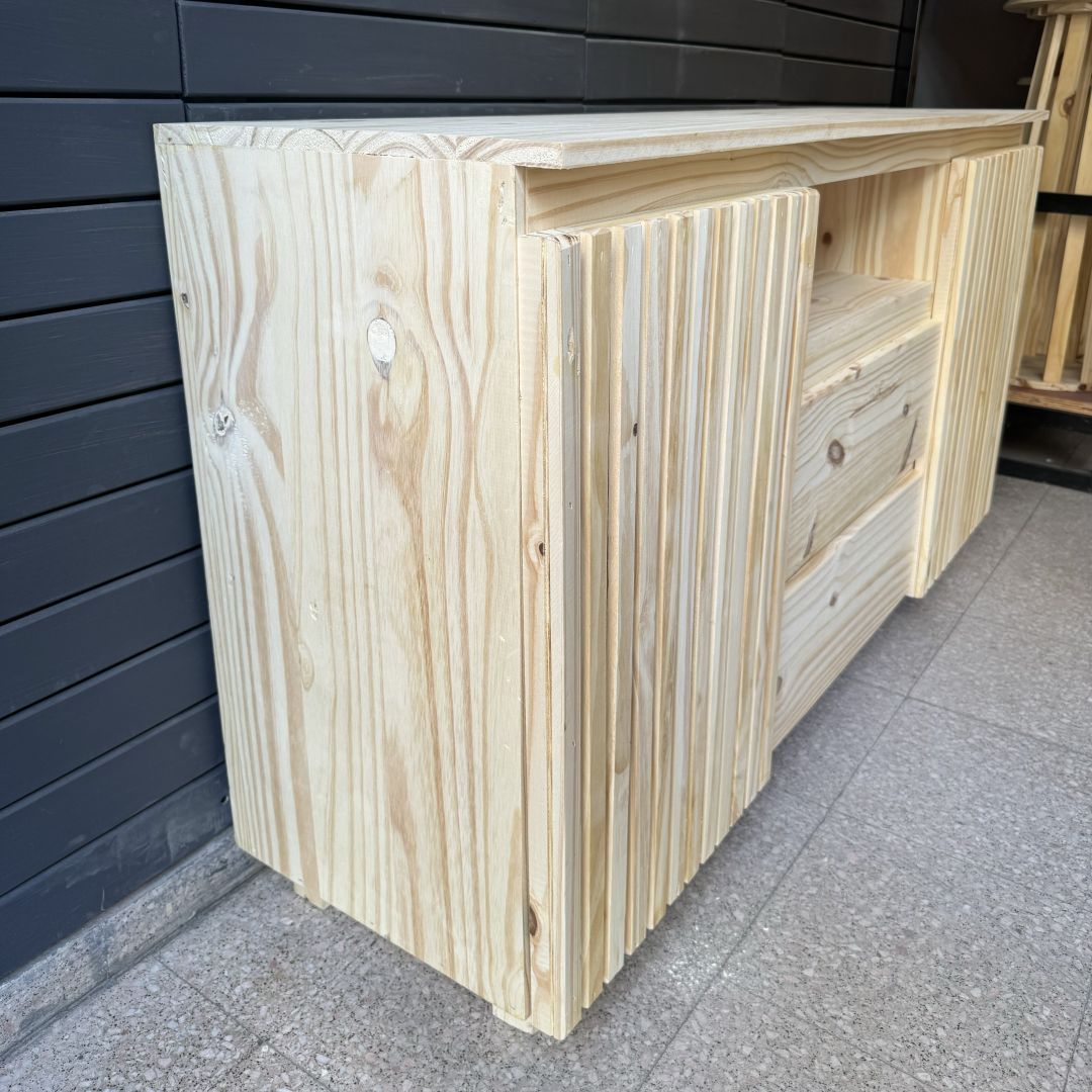 baiut-varillado-2-puertas-2-cajones-y-hueco-140-3689