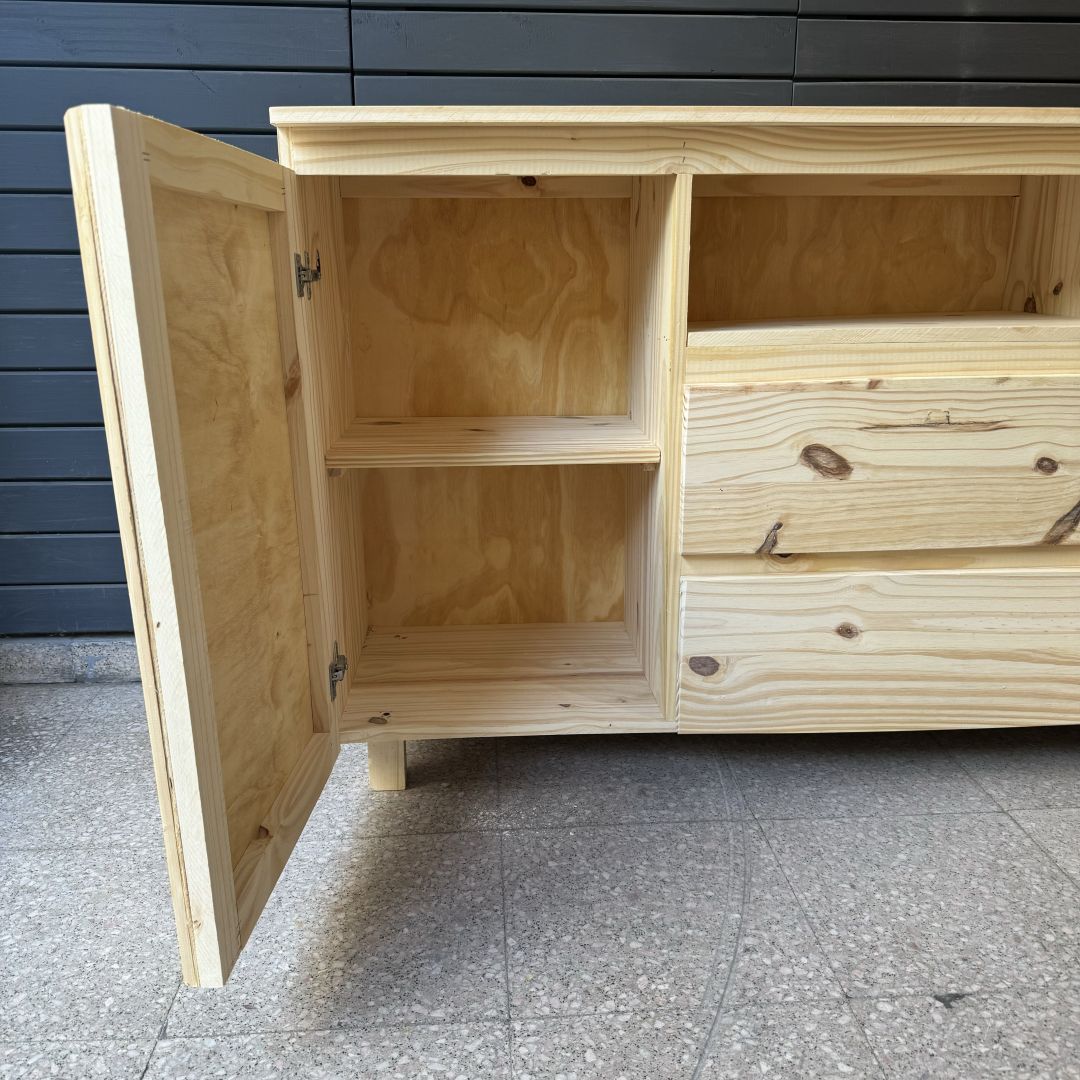 baiut-varillado-2-puertas-2-cajones-y-hueco-140-3689