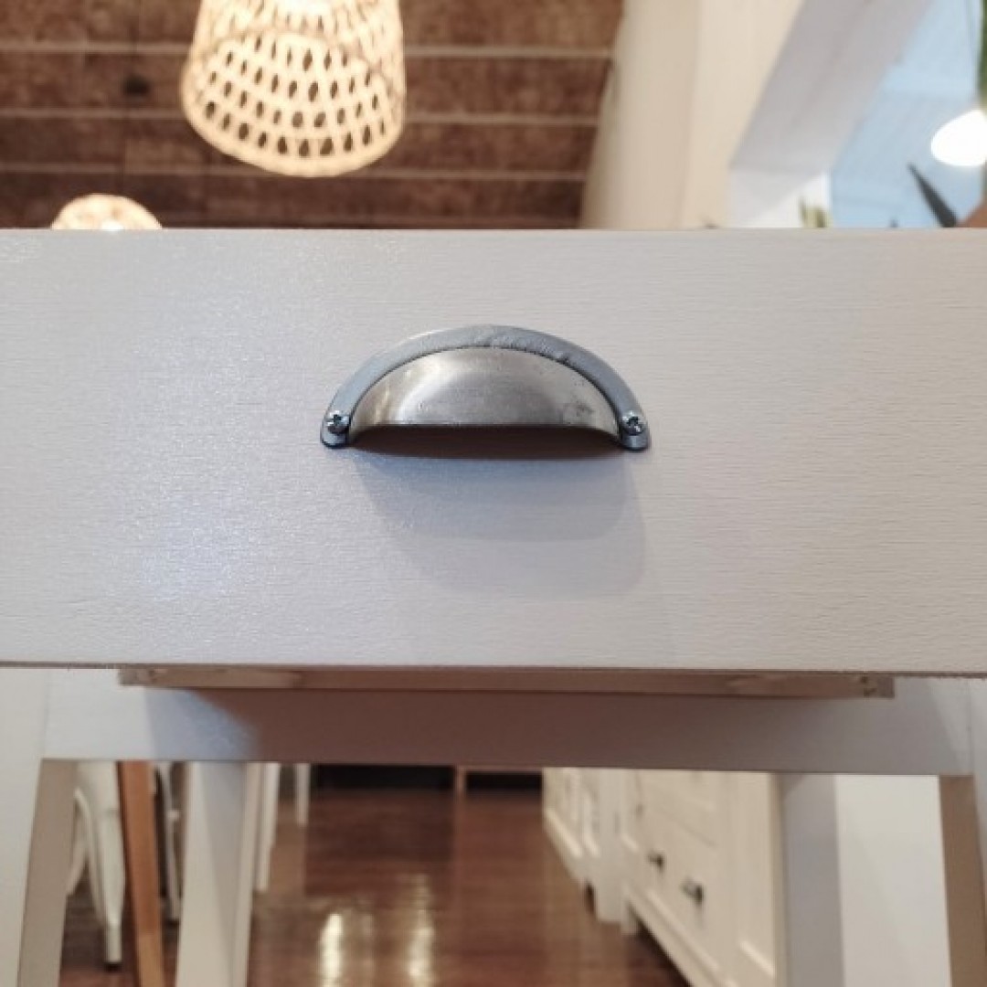 mesa-de-luz-1-cajon-hueso-4185