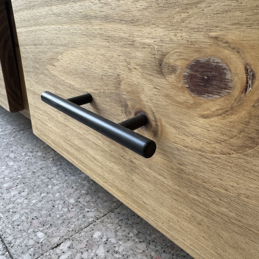 mesa-lcd-fan-120-con-estante-y-cajon-abajo-encerada-4188