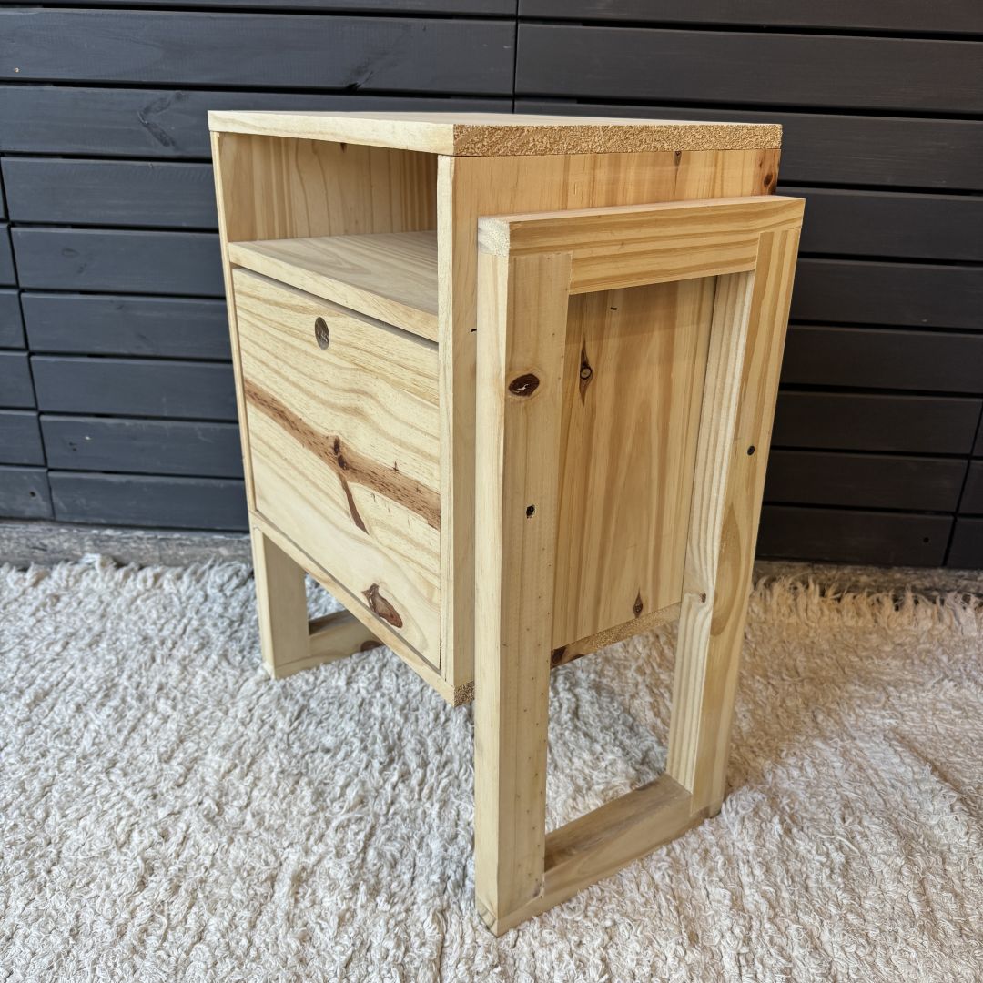 mesa-de-luz-nordica-1-hueco--1-puerta-4282